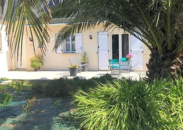 Côté jardin des Charmilles